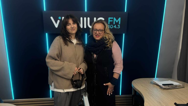 Atlikėja Diana Grochovskytė - jau aušta. Laidos vedėja - Kristina Kanišauskaitė-Šaltmerė