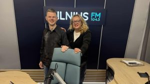 LABAS, VILNIAU! Ištikimas Vilnius FM klausytojas Aurimas Ramonas kalbina laidos vedėją Kristiną Kanišauskaitę-Šaltmerę