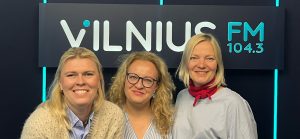 LABAS, VILNIAU! Daumantė Strelčiūnienė ir Agnė Gaisrė: mezgimo galia – bendrystė, terapija ir traukinys į Valkininkus