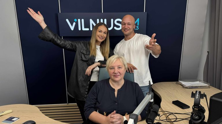 „Labas, Vilniau!“ vedėja žurnalistė Jūratė Pilibaitienė, svečiai ARENOS 360 MARKETINGO VADOVĖ – LAURITA IR OPERACIJŲ VADOVAS HAROLDAS.