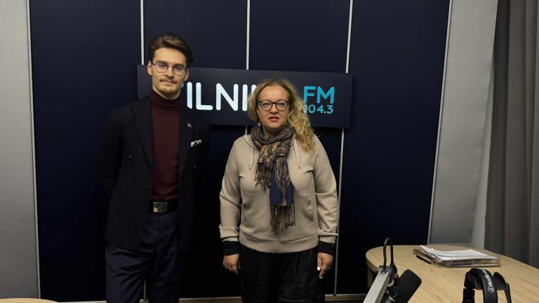 Justas Kazlauskas - Kurk Lietuvai projekto vadovas. Laidos vedeja Kristina Kanišauskaitė-Šaltmerė