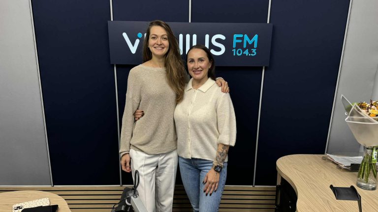 Gretą Kovkel – verslininkė, sąmoningumo praktikė ir moteris, kuri savo gyvenimu įkūnija gausos bei vidinės laisvės principus. Laidos vedėja - Augustė Varonenkė