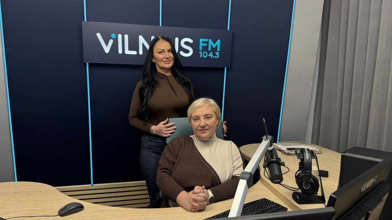 kosmetologė Dzeralda Kalinauskaite. Laidos vedėja - Jūratė Pilibaitienė