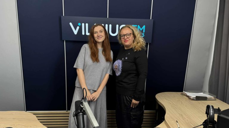 Viktorija Girčiuvienė M-1 Plius radijo programų vadovė Knygų rašytoja. Laidos vedėja - Kristina Kanišauskaitė - Šaltmerė