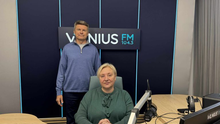 Energetikos ekspertas, buvęs energetikos viceministras ir Vilniaus universiteto TSPMI lektorius Romas Švedas. Laidą veda Jūratė Pilibaitienė