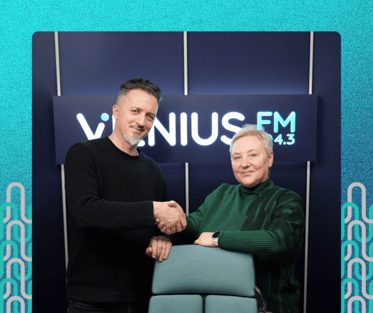 Lauras Lučiūnas - muzikos prodiuseris . Laidą veda Jūratė Pilibaitienė