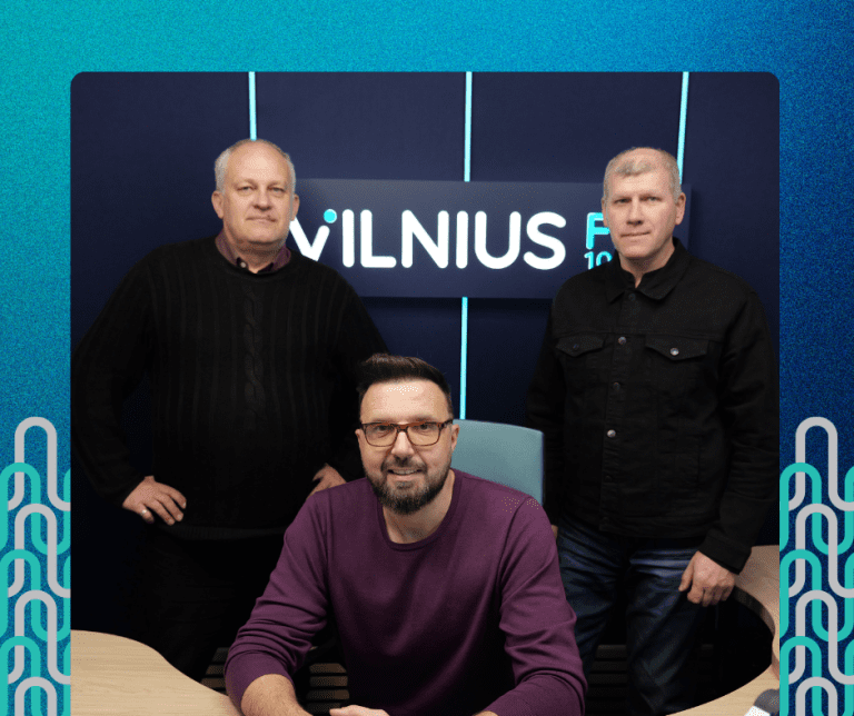 Avaka vadovas bei nacionalinio kino apdovanojimų "Sidabrinių gervių" sumanytojas Darius Vaitiekūnas ir Intelektinės nuosavybės centro vadovas Vytautas Simanavičius, laidoje Sostinės horizontai