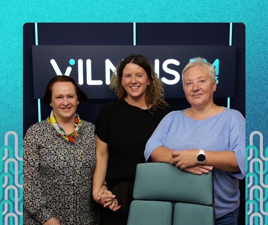 Agnė Žėbienė Vilniaus gyvūnų globos namų vadovė ir Violeta Podolskaitė – programos „Senjoras senjorui“ dalyvė, besirūpinanti gyvūnų globa ir apsauga , laidoje Vilniaus ritmu